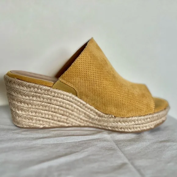 Torrid 9W Platform Espadrille Wedge Sandals - Picture 9 of 13